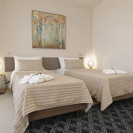 Luce Luxury Rooms *